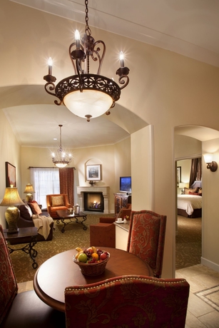 Imagen de la habitación del Hotel The Meritage Resort and Spa. Foto 8