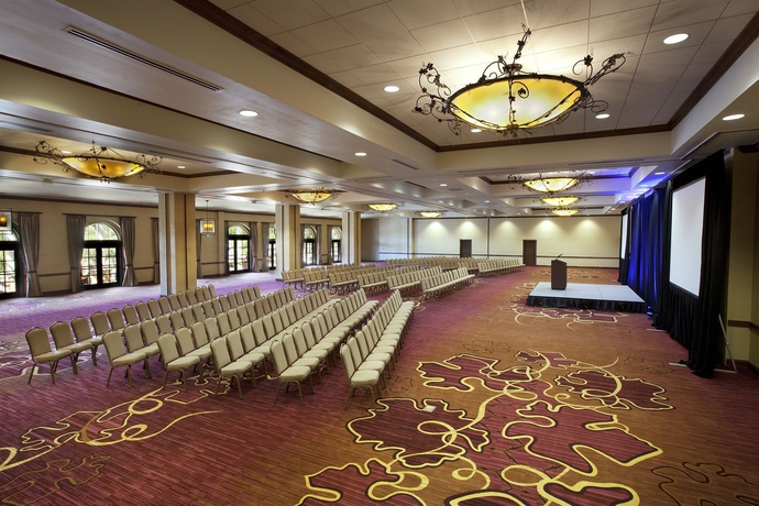 Imagen de los interiores del Hotel The Meritage Resort and Spa. Foto 15