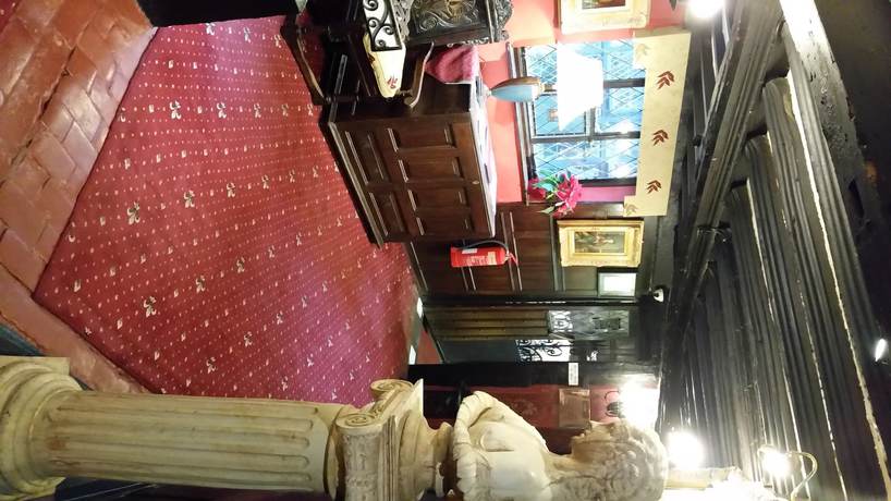 Imagen de los interiores del Hotel The Mermaid Inn. Foto 18