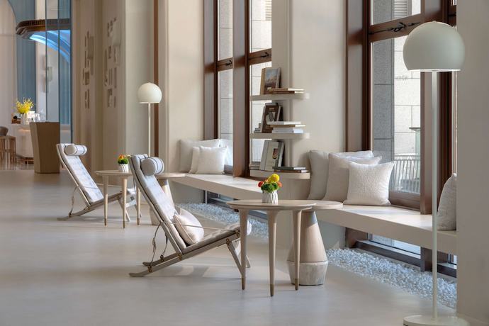 Imagen de los interiores del Hotel The Mermoon Resort Hainan Tufu Bay, Tapestry By Hilton. Foto 15