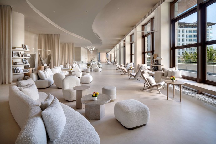 Imagen de los interiores del Hotel The Mermoon Resort Hainan Tufu Bay, Tapestry By Hilton. Foto 19
