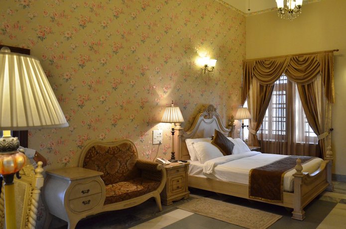 Imagen de la habitación del Hotel The Merwara Palace. Foto 11