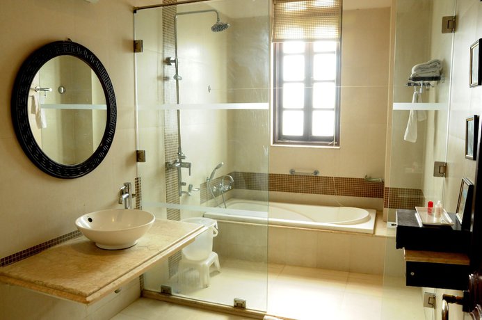 Imagen de la habitación del Hotel The Merwara Palace. Foto 15