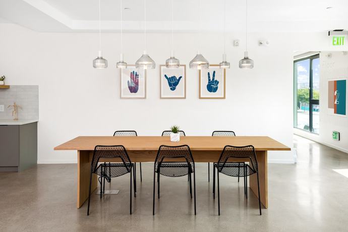 Imagen del bar/restaurante del Hotel The Metric. Foto 5