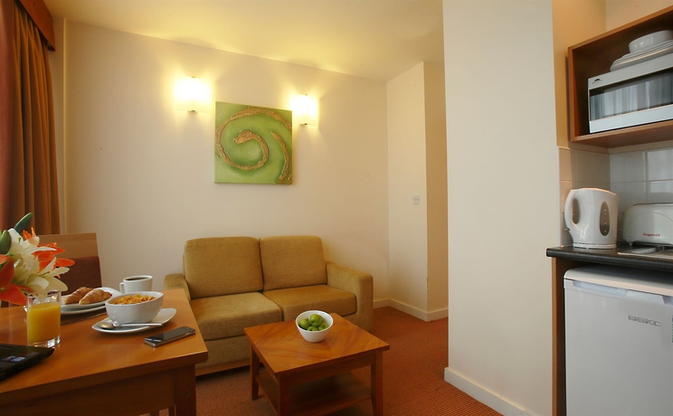 Imagen de los interiores del Hotel The Metro Dublin Airport. Foto 8