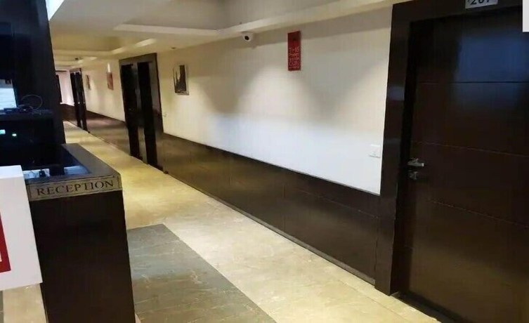 Imagen de los interiores del Hotel The Metro Park. Foto 6