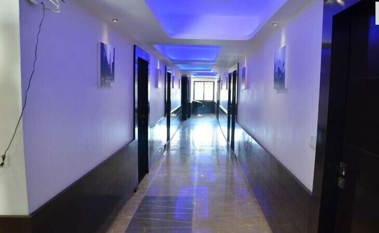 Imagen de los interiores del Hotel The Metro Park. Foto 8