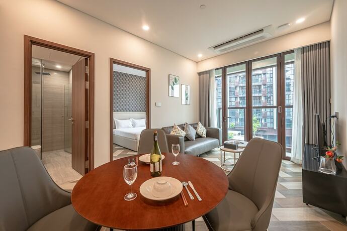 Imagen general del Hotel The Metropole Thu Thiem Luxury Vacation. Foto 2