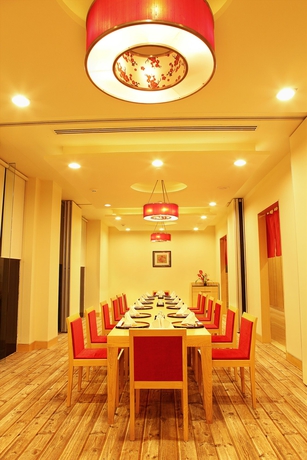 Imagen del bar/restaurante del Hotel The Metropolitan and Spa New Delhi. Foto 2