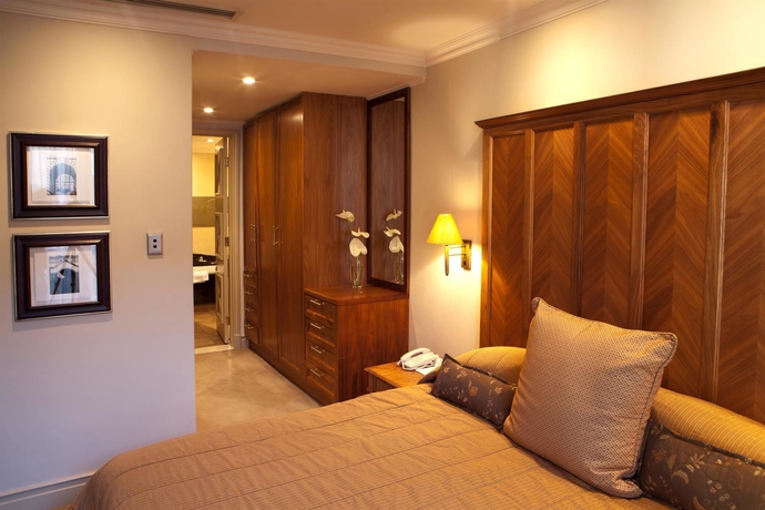 Imagen de la habitación del Hotel The Michelangelo Towers. Foto 3