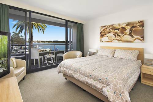 Imagen de la habitación del Hotel The Mid Pacific. Foto 4