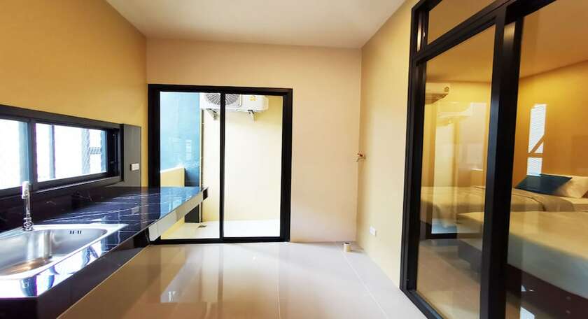 Imagen general del Hotel The Middle Town Sha. Foto 1