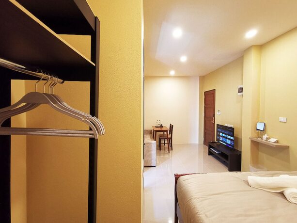Imagen general del Hotel The Middle Town Sha. Foto 9