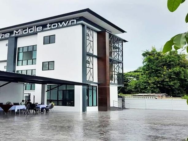 Imagen general del Hotel The Middle Town Sha. Foto 10