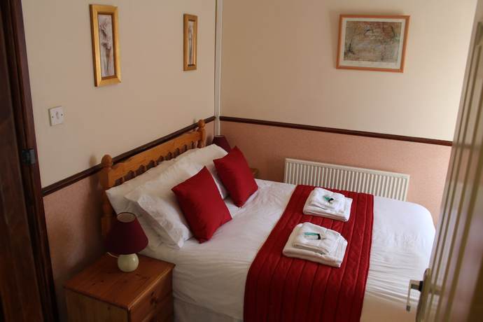 Imagen de la habitación del Hotel The Middlegate. Foto 2