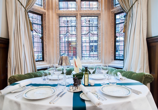 Imagen del bar/restaurante del Hotel The Milestone. Foto 6