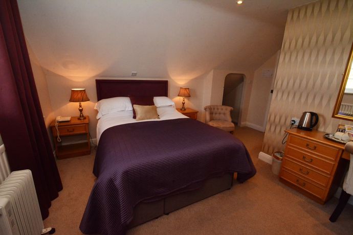 Imagen de los exteriores del Hotel The Mill House, Reading. Foto 12