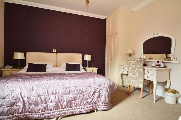 Imagen de los exteriores del Hotel The Mill House, Reading. Foto 16