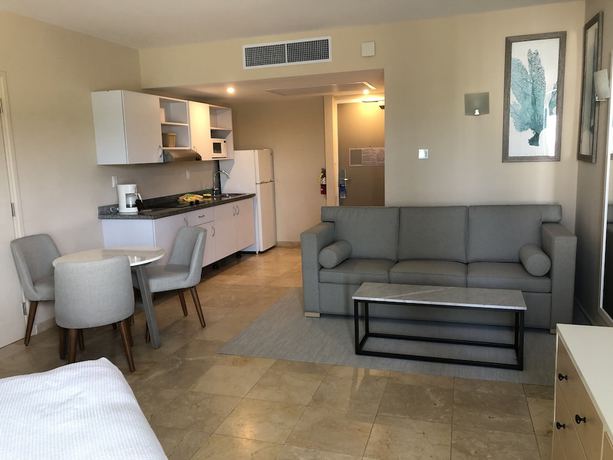 Imagen de la habitación del Hotel The Mill Resort and Suites. Foto 3