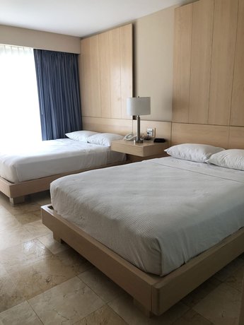 Imagen de la habitación del Hotel The Mill Resort and Suites. Foto 13