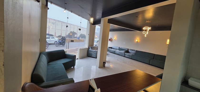 Imagen de los interiores del Hotel The Millennium Kashi. Foto 16