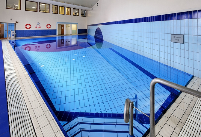 Imagen de la piscina del Hotel The Millrace. Foto 8