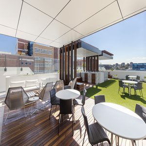 Imagen de los interiores del Hotel The Milton Brisbane. Foto 8