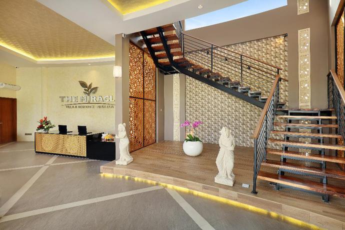 Imagen de los interiores del Hotel The Miracle Nusa Dua. Foto 17
