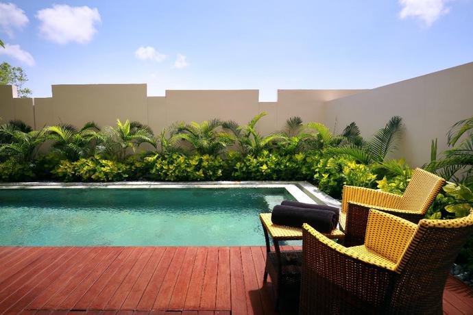 Imagen de la piscina del Hotel The Miracle Nusa Dua. Foto 19