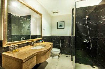 Imagen de los interiores del Hotel The Mirah Bogor. Foto 11