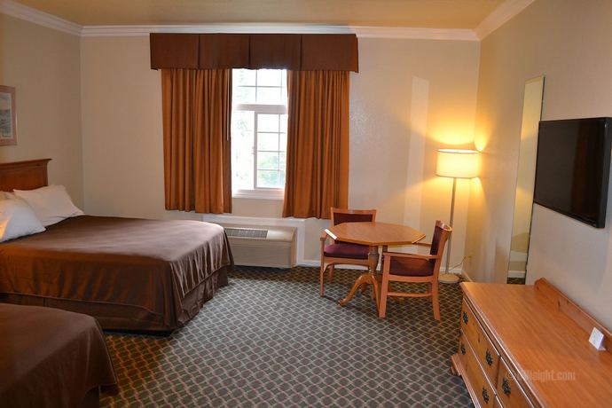 Imagen de la habitación del Hotel The Miramar Inn and Suites. Foto 15