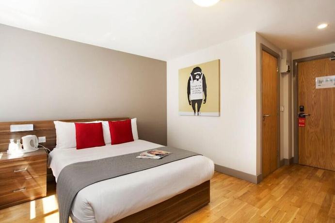 Imagen de la habitación del Hotel The Mitre Brighton. Foto 10