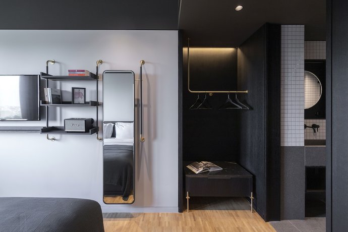 Imagen de la habitación del Hotel The Modernist Athens. Foto 4