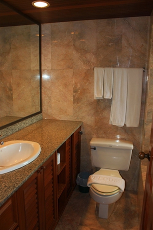 Imagen de la habitación del Hotel The Monaco Residence Pattaya. Foto 4