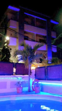 Imagen de la piscina del Hotel The Monalysa Suites and Residence. Foto 16