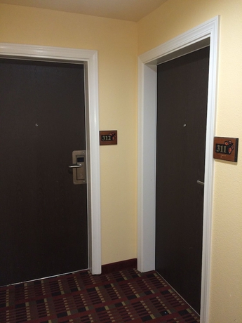 Imagen de los interiores del Hotel The Monarch Inn. Foto 15