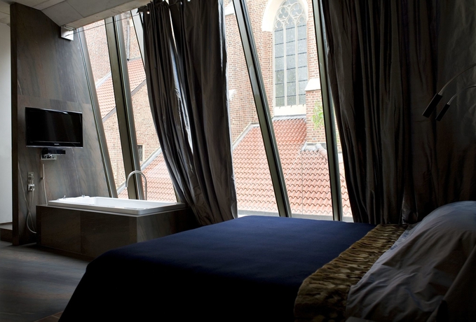 Imagen de la habitación del Hotel The Monopol. Foto 6