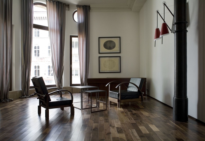 Imagen de la habitación del Hotel The Monopol. Foto 7