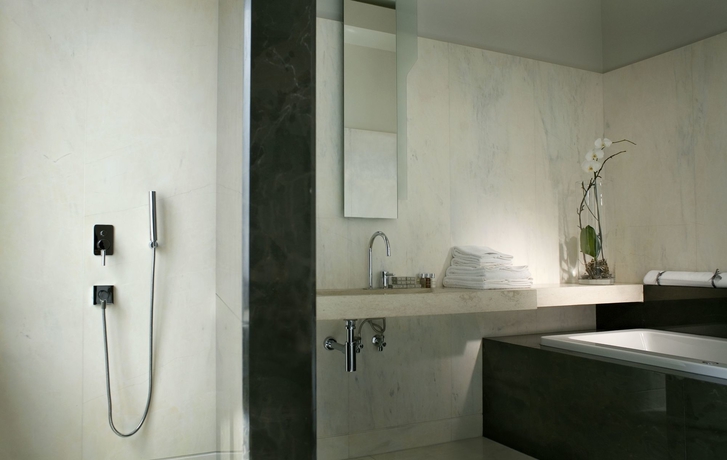 Imagen de la habitación del Hotel The Monopol. Foto 8