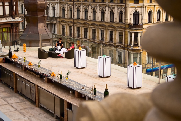 Imagen del bar/restaurante del Hotel The Monopol. Foto 4