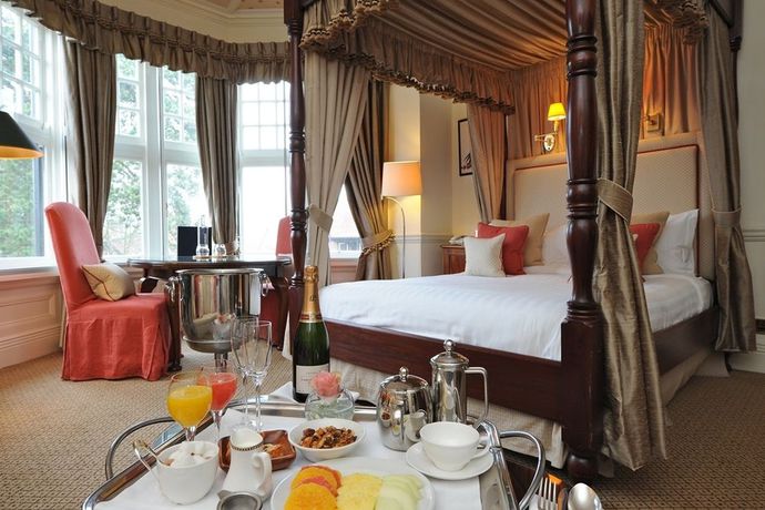 Imagen de los interiores del Hotel The Montagu Arms. Foto 16