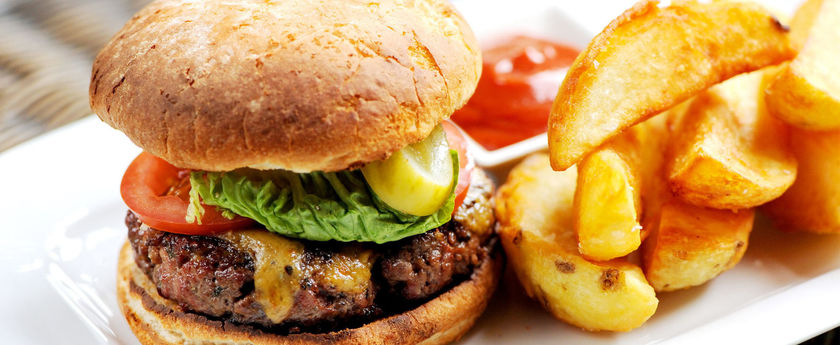 Imagen del bar/restaurante del Hotel The Montagu Arms. Foto 8