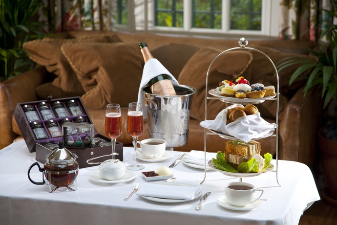 Imagen del bar/restaurante del Hotel The Montague On The Gardens. Foto 11