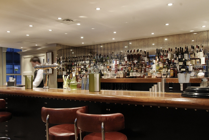Imagen del bar/restaurante del Hotel The Montcalm At Brewery London City. Foto 4