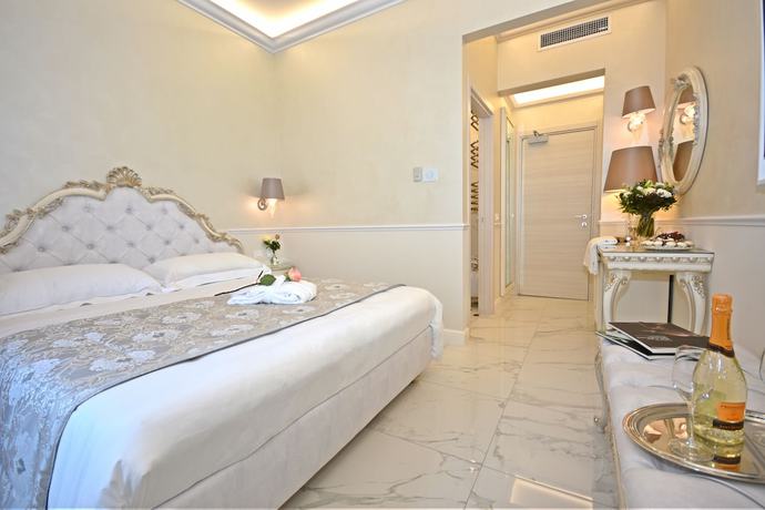 Imagen de la habitación del Hotel The Moon Boutique and Spa. Foto 12