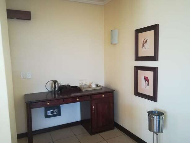 Imagen general del Hotel The Moon and Sixpence Garden Guest House. Foto 1