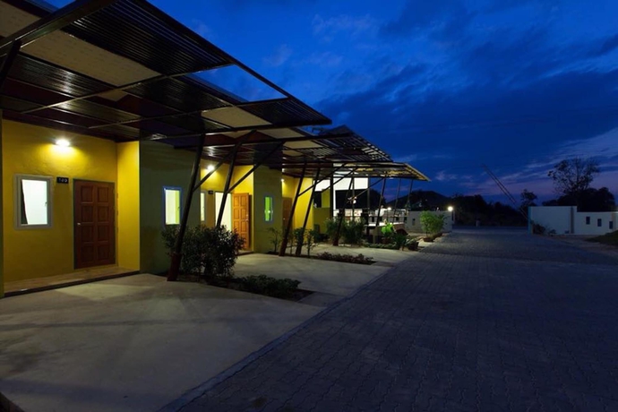 Imagen de los exteriores del Hotel The Moonlight Resort. Foto 13
