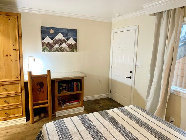 Imagen de la habitación del Hotel The Moose and Maple Lodge. Foto 19