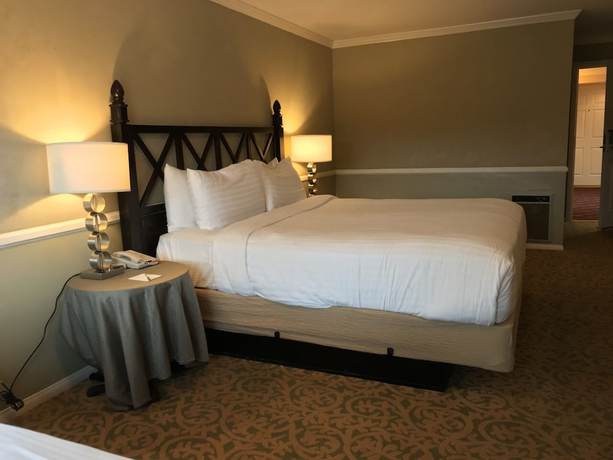 Imagen de la habitación del Hotel The Morgan San Simeon. Foto 5