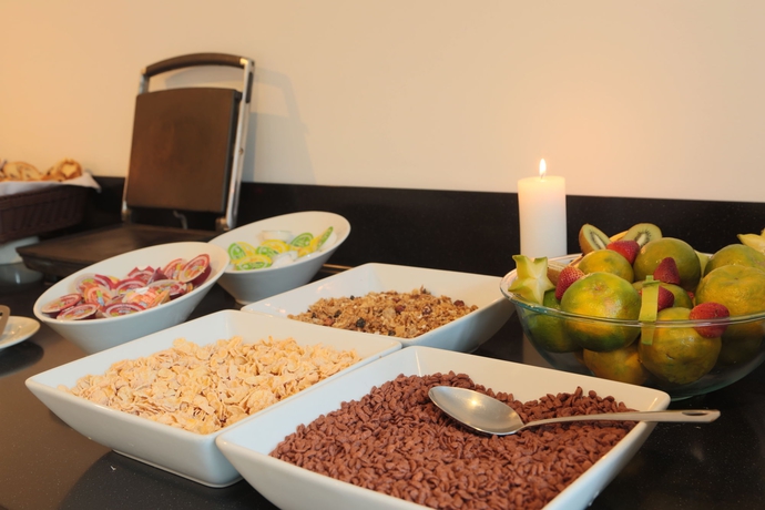 Imagen del bar/restaurante del Hotel The Morgana Poblado Suites. Foto 4